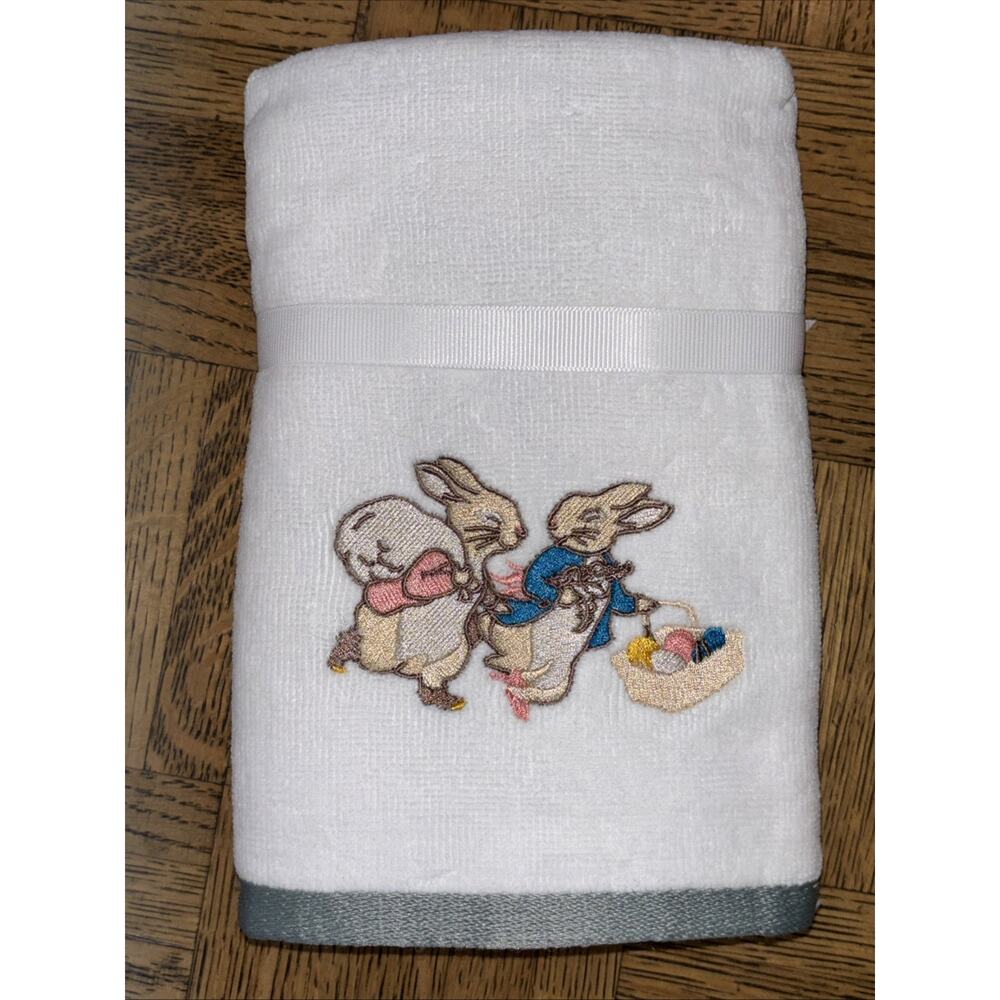 Peter Rabbit 2 Pk Hand Towels Spring Flowers Embroidered Easter Beatrix Potter - Picture 3 of 4